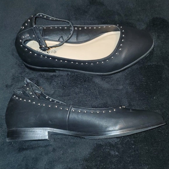 Super Cute Torrid Silver Studded Ankle Strap Flats sz 10 - Picture 6 of 9